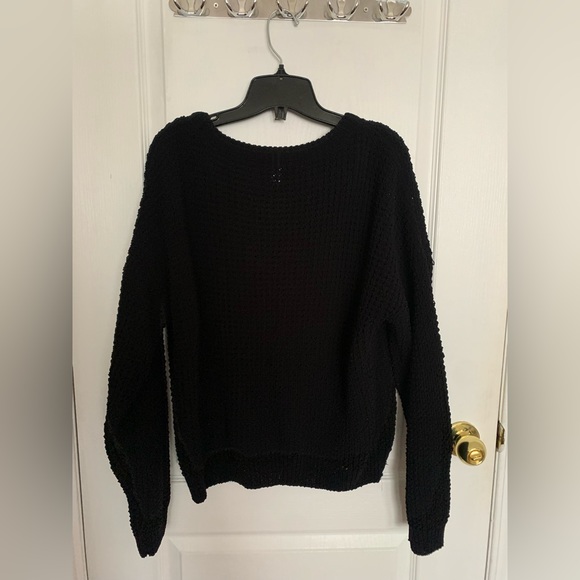 Ripzone Black Women’s sweater (Size: Large) - Picture 2 of 3